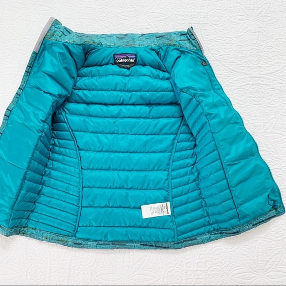Patagonia Women's Down‎ Sweater Vest - Picture 3 of 6